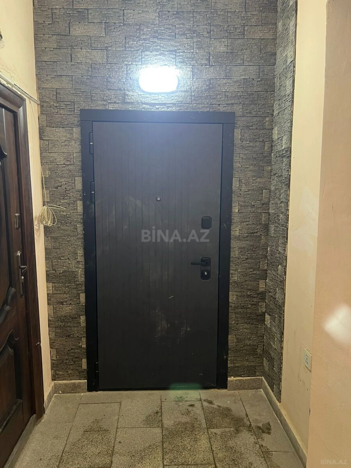 Satılır 2 otaqlı mənzil 85 m²