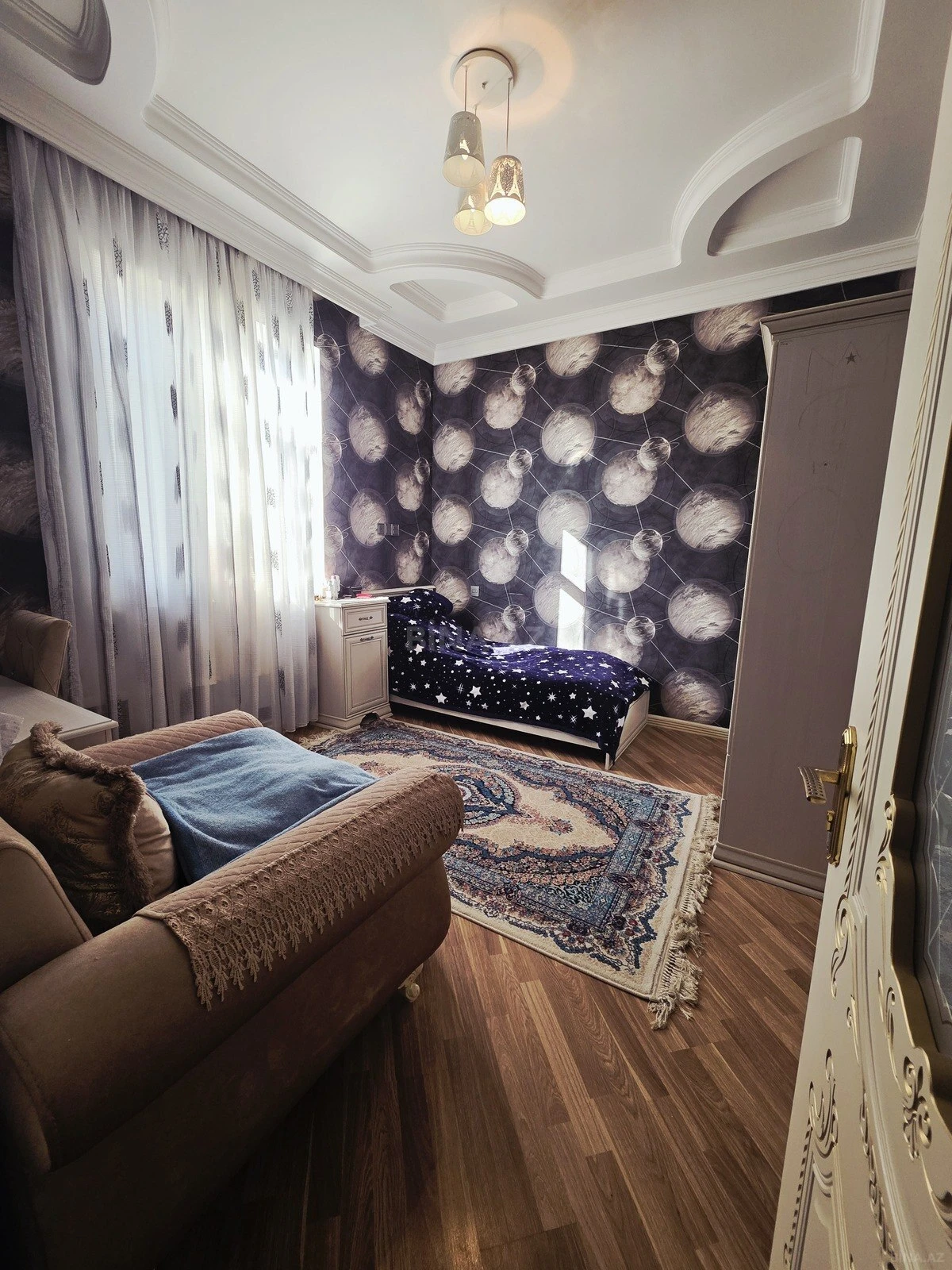 Satılır 8 otaqlı həyət evi 290 m²