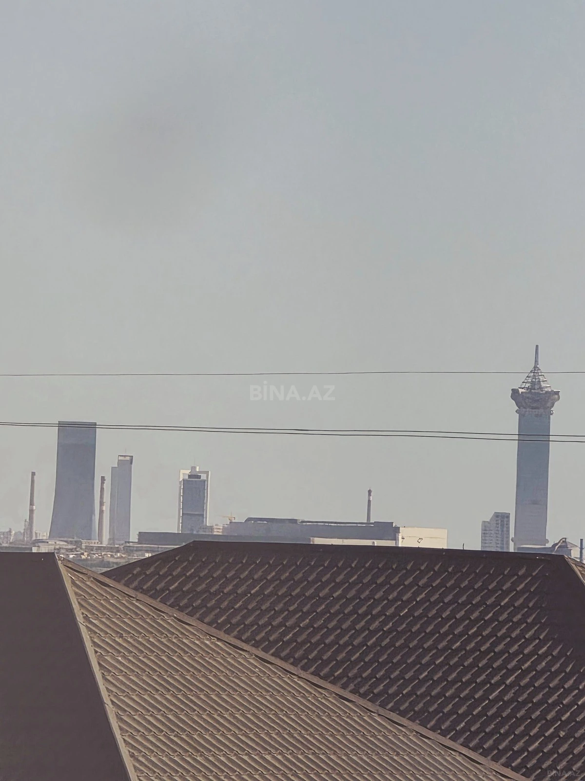 Satılır 8 otaqlı həyət evi 290 m²