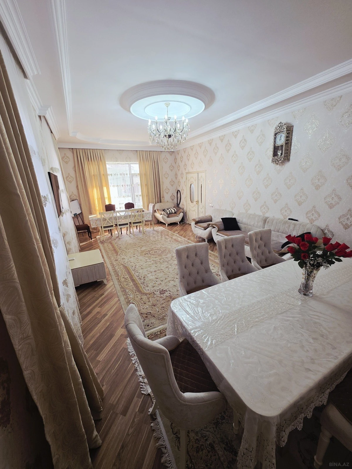 Satılır 8 otaqlı həyət evi 290 m²