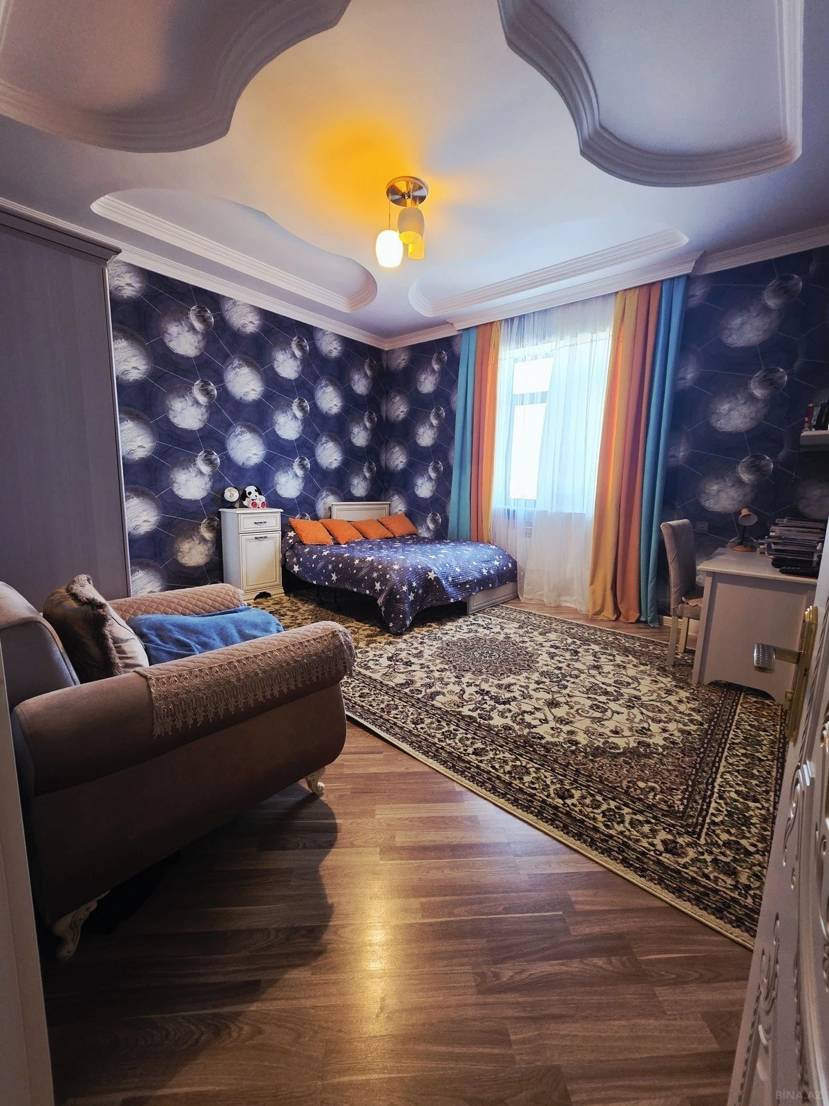 Satılır 8 otaqlı həyət evi 290 m²