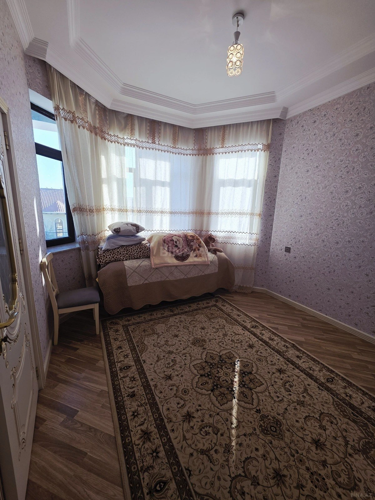 Satılır 8 otaqlı həyət evi 290 m²