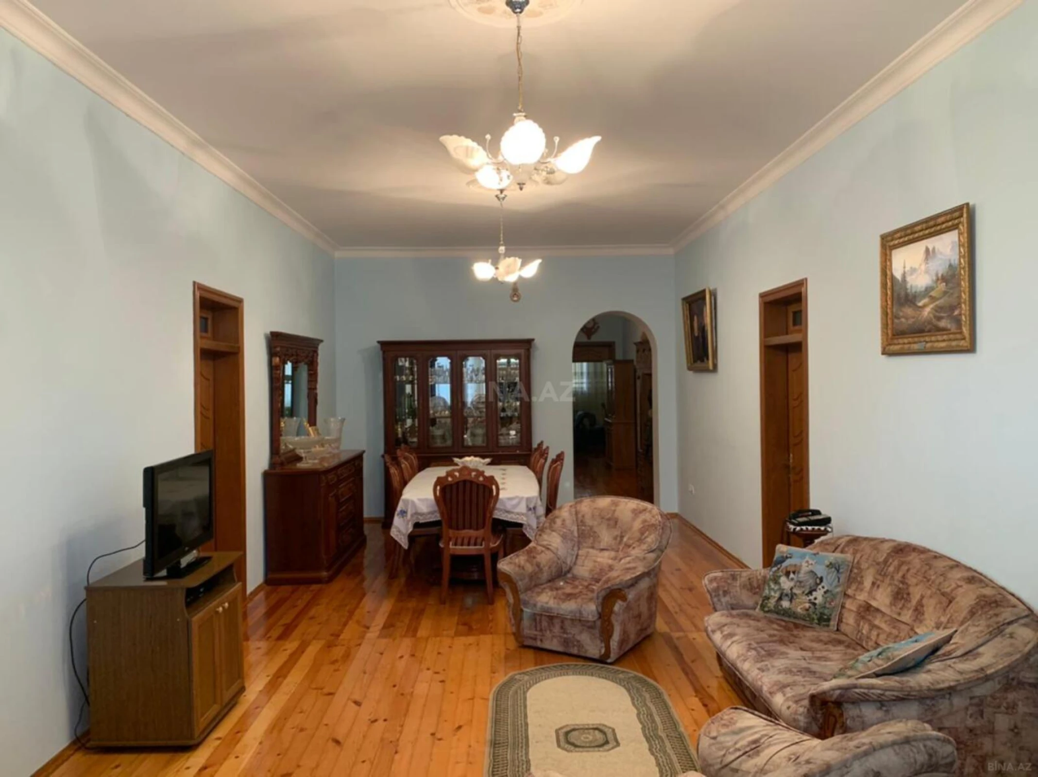 Satılır 7 otaqlı həyət evi 222 m²