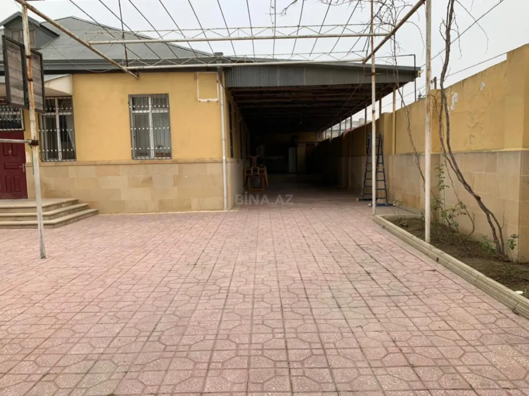 Satılır 7 otaqlı həyət evi 222 m²