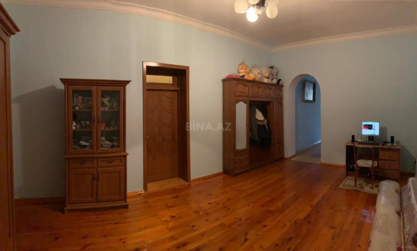 Satılır 7 otaqlı həyət evi 222 m²