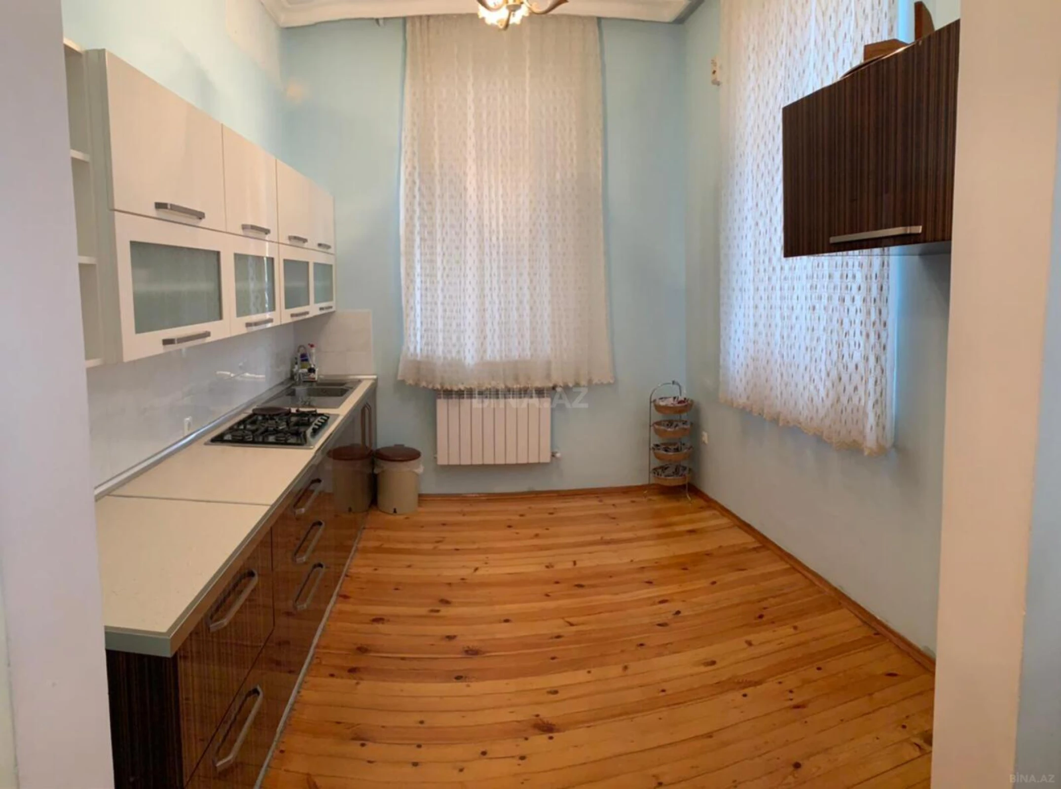 Satılır 7 otaqlı həyət evi 222 m²