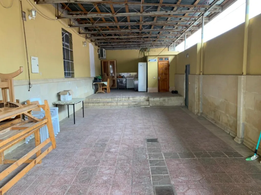 Satılır 7 otaqlı həyət evi 222 m²