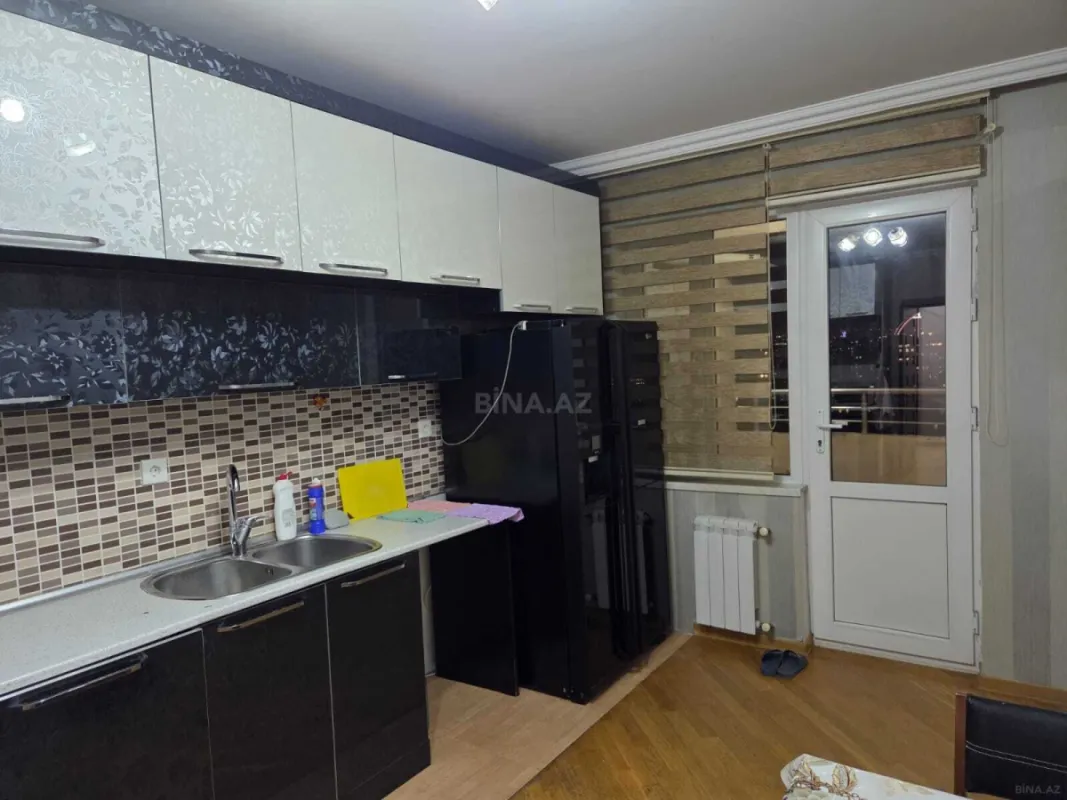 Kirayə verilir 2 otaqlı mənzil 100 m²