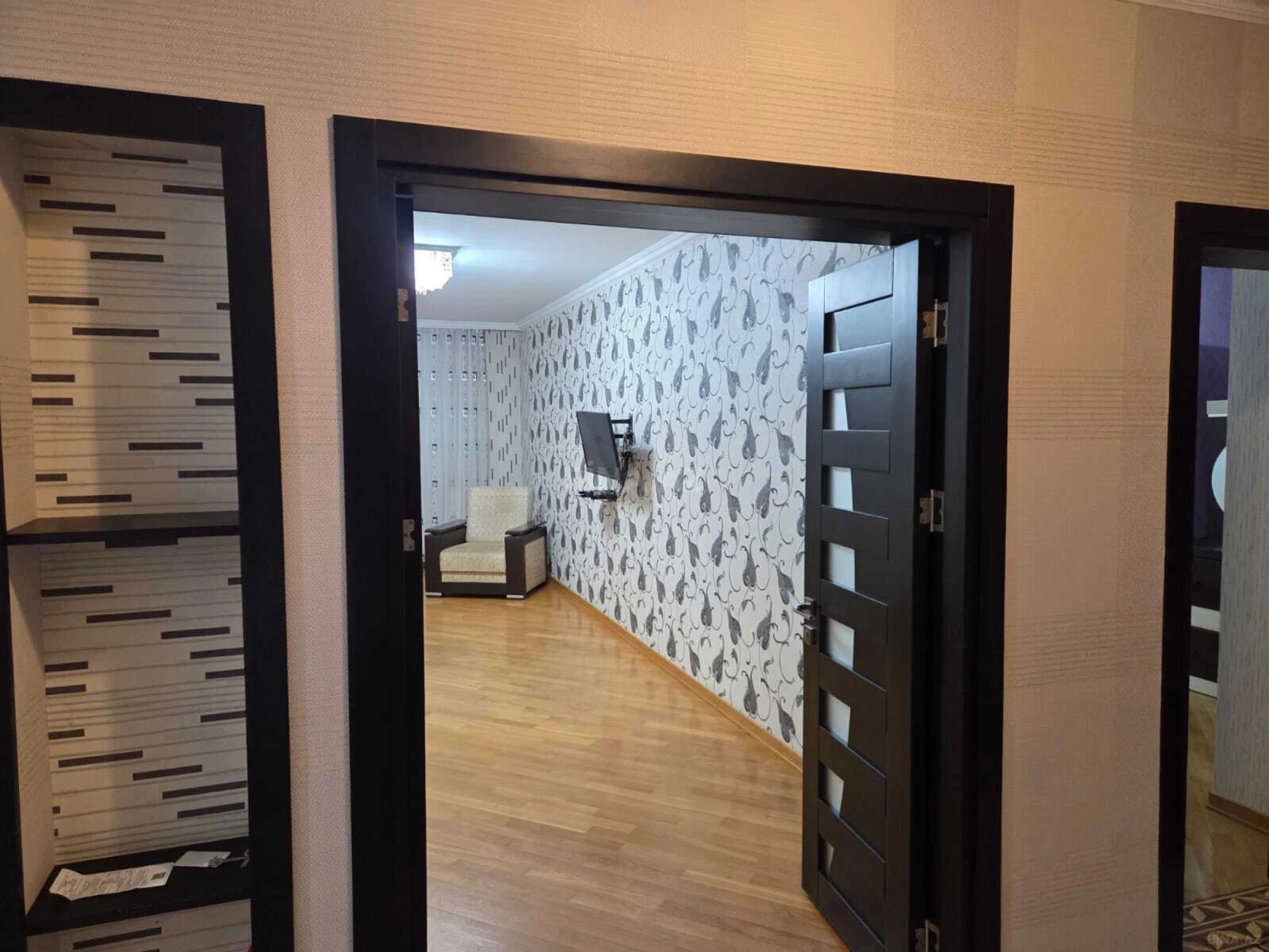 Kirayə verilir 2 otaqlı mənzil 100 m²