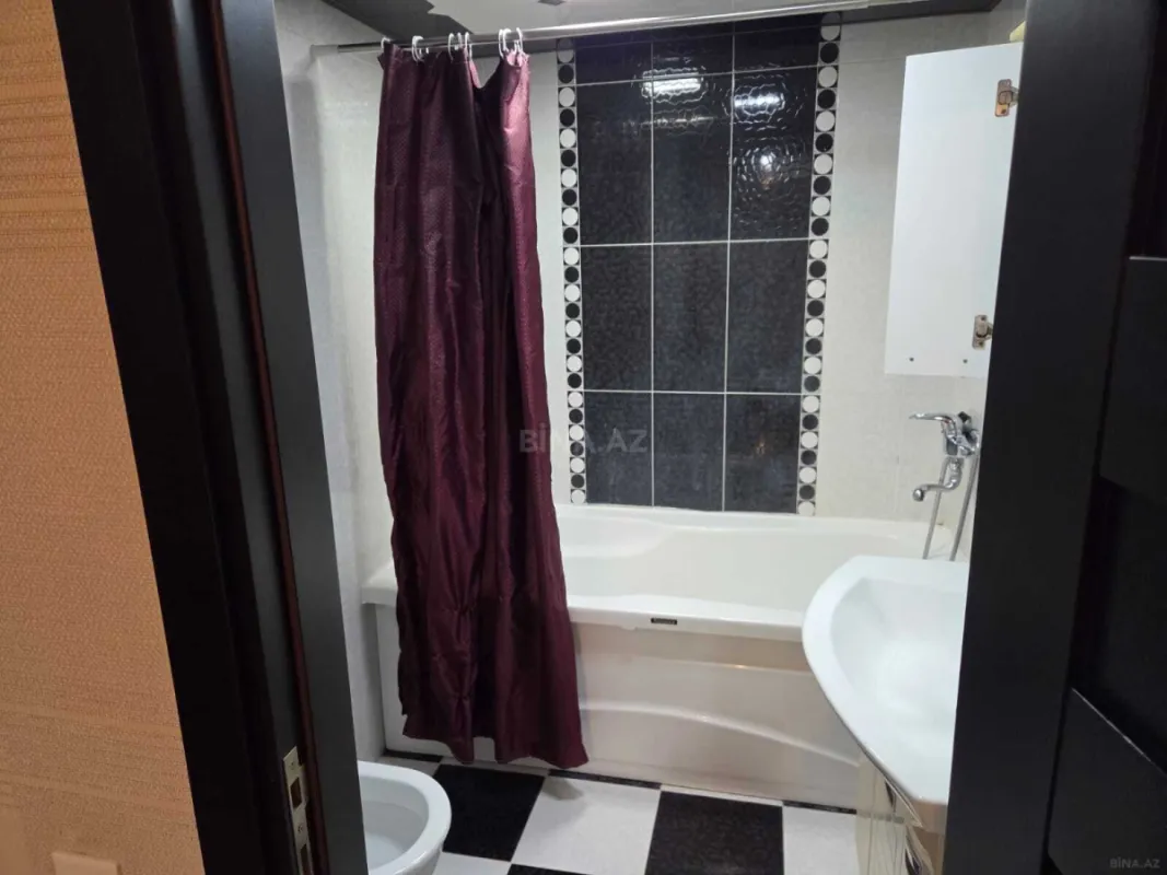 Kirayə verilir 2 otaqlı mənzil 100 m²