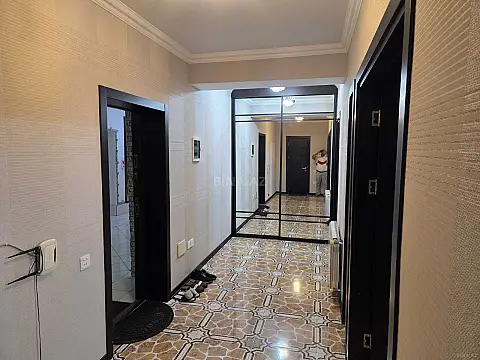 Kirayə verilir 2 otaqlı mənzil 100 m²