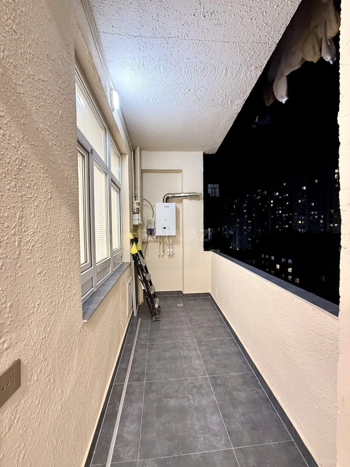 Satılır 3 otaqlı mənzil 96 m²