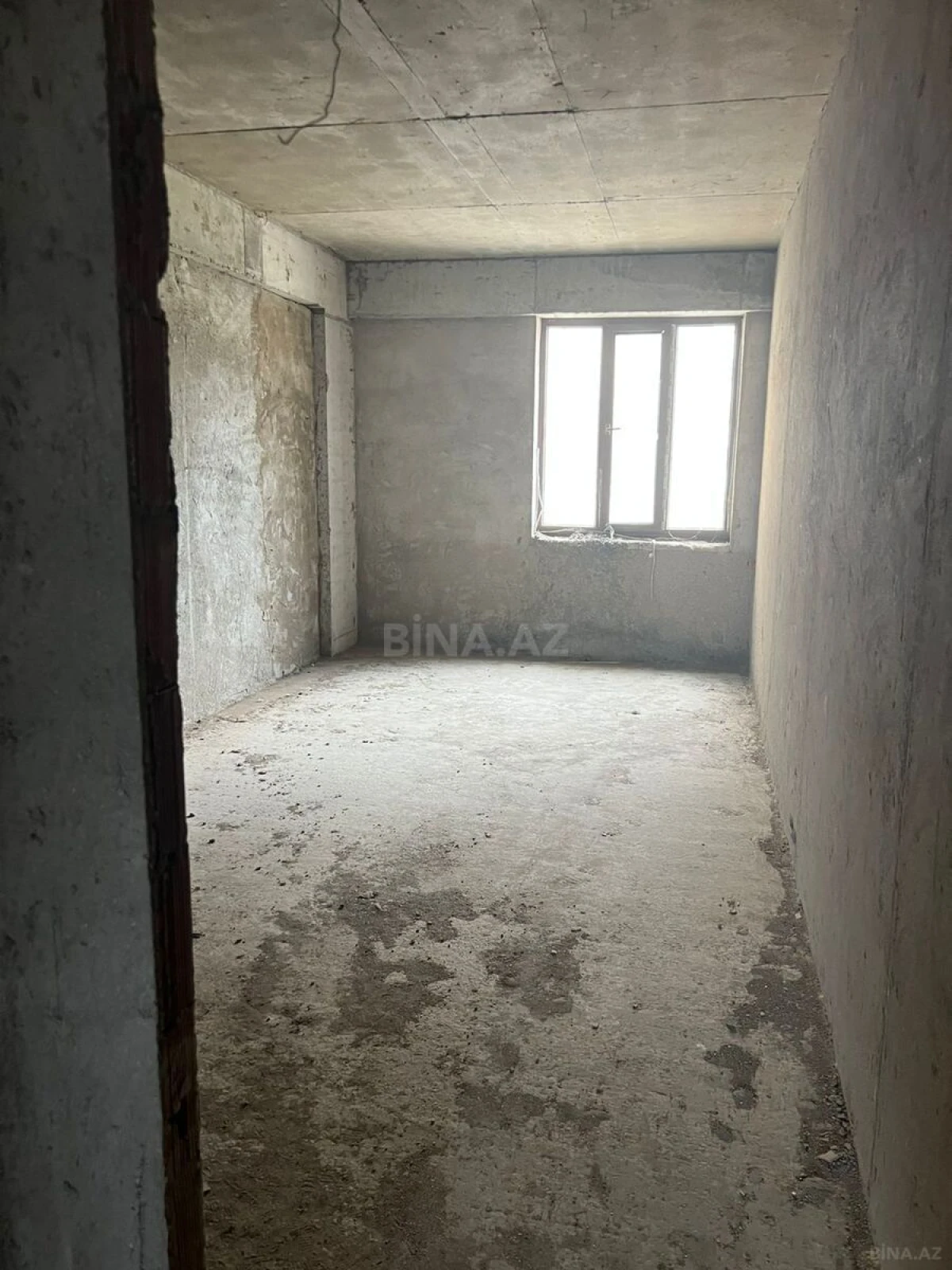 Satılır 1 otaqlı mənzil 60 m²