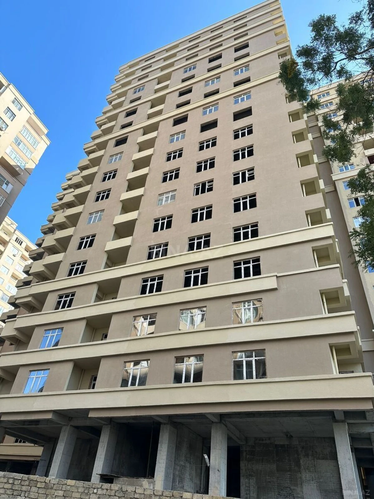 Satılır 1 otaqlı mənzil 60 m²