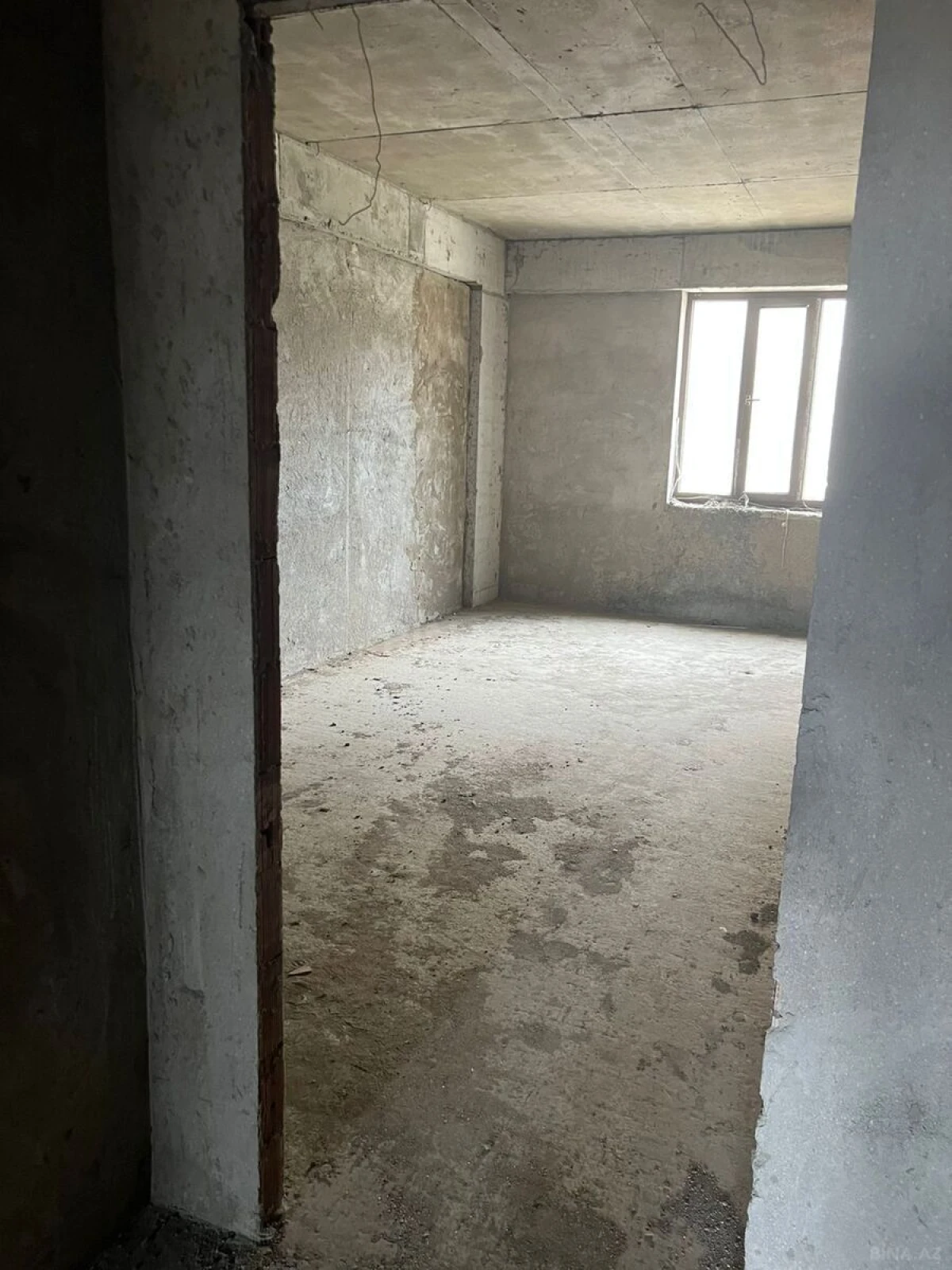 Satılır 1 otaqlı mənzil 60 m²