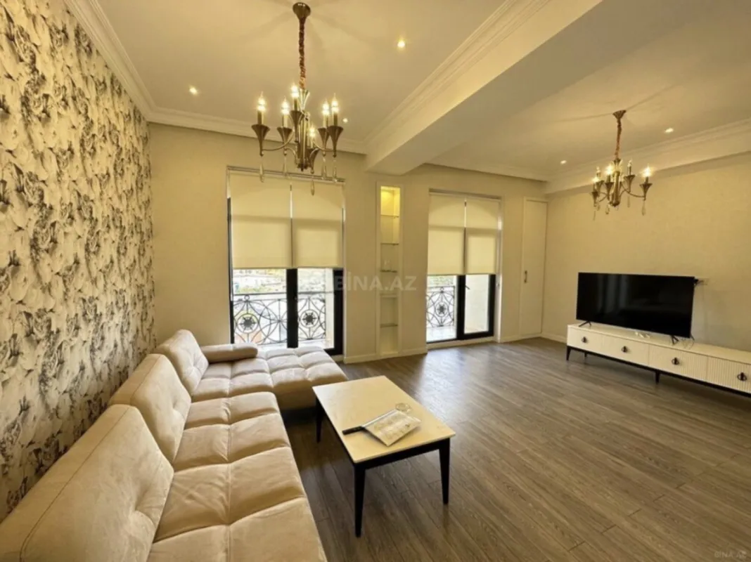Kirayə verilir 3 otaqlı mənzil 137 m²