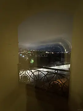 Kirayə verilir 3 otaqlı mənzil 137 m²