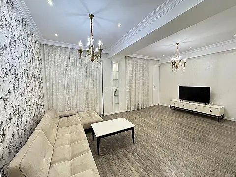 Kirayə verilir 3 otaqlı mənzil 137 m²