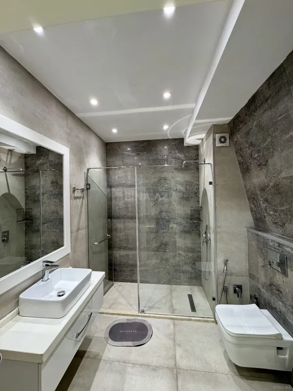 Kirayə verilir 3 otaqlı mənzil 137 m²