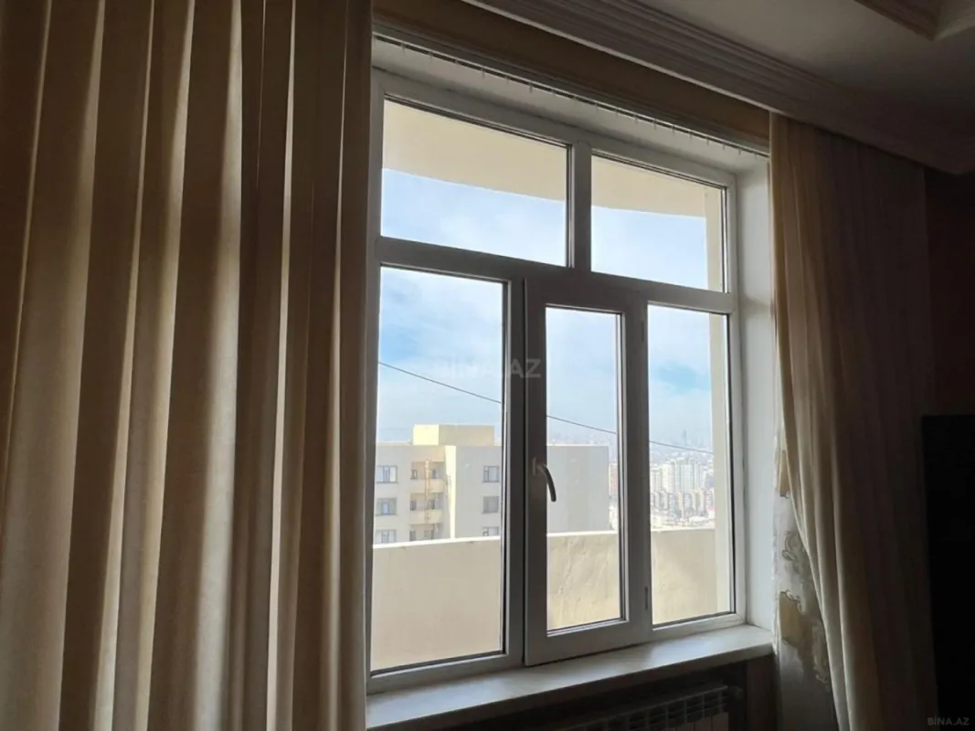 Satılır 3 otaqlı mənzil 126 m²