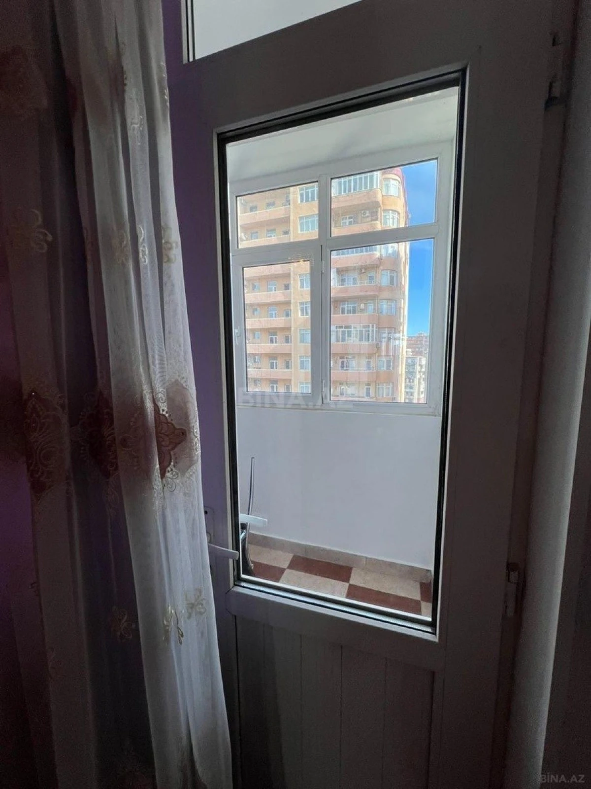 Satılır 3 otaqlı mənzil 126 m²