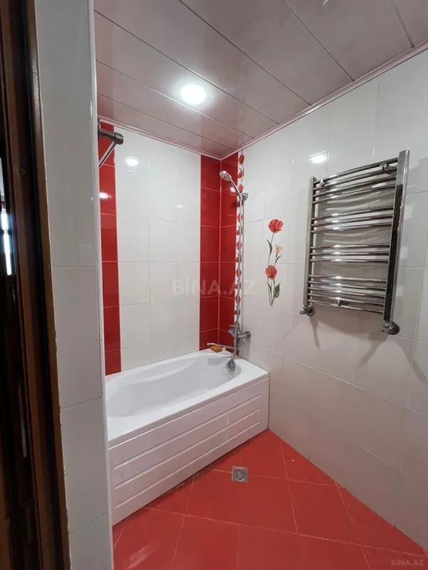 Satılır 3 otaqlı mənzil 126 m²