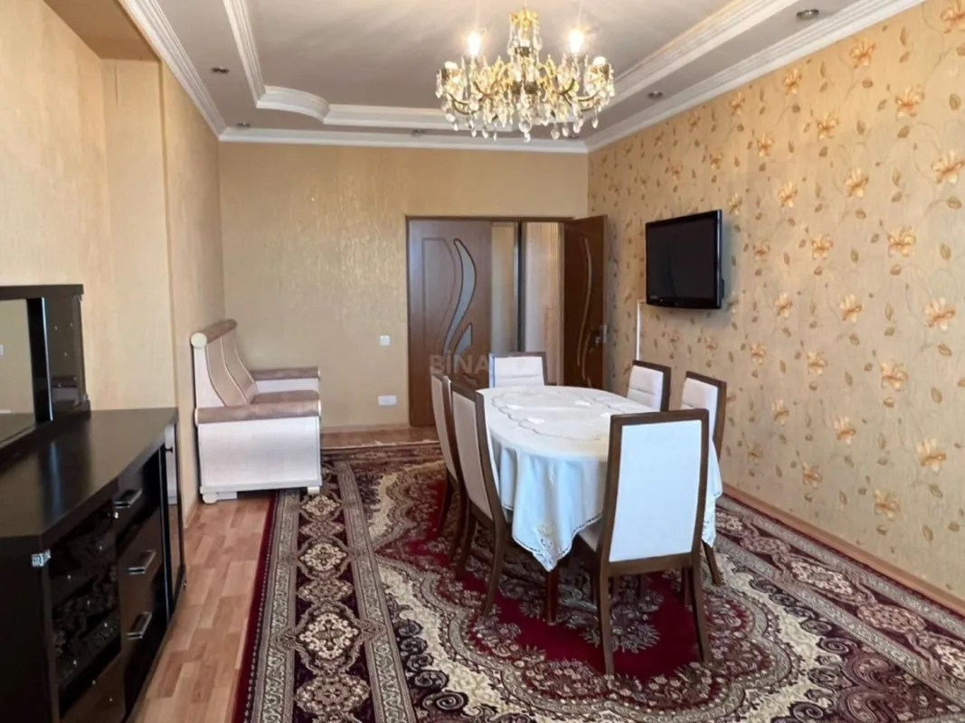 Satılır 3 otaqlı mənzil 126 m²