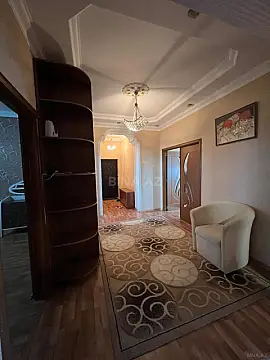 Satılır 3 otaqlı mənzil 126 m²