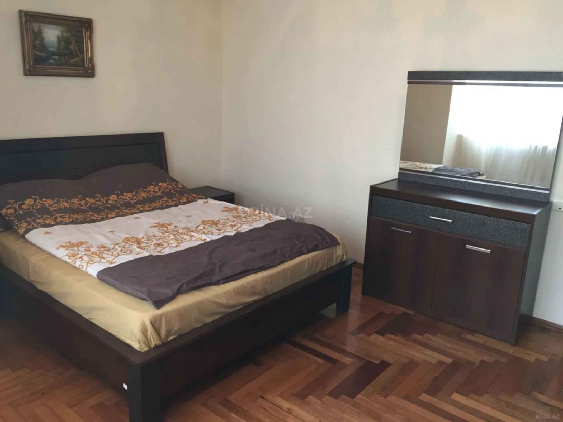 Kirayə verilir 2 otaqlı mənzil 80 m²