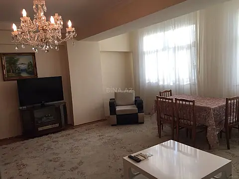 Kirayə verilir 2 otaqlı mənzil 80 m²