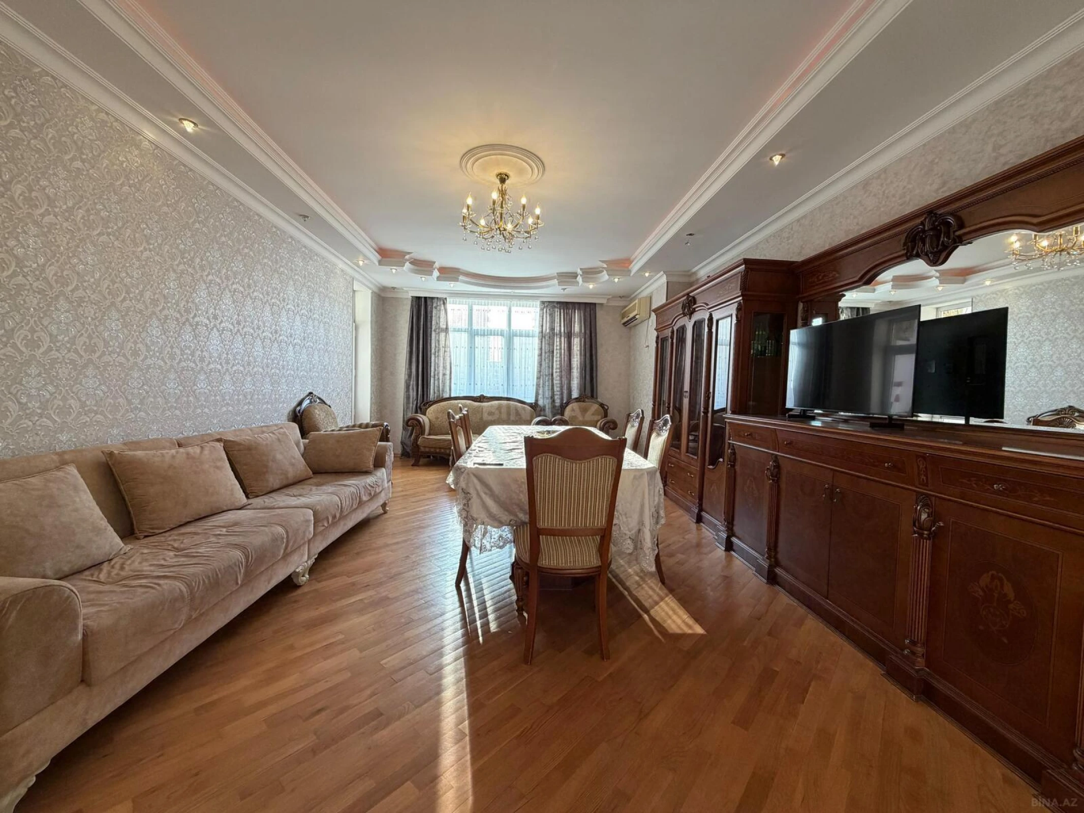Satılır 3 otaqlı mənzil 140 m²
