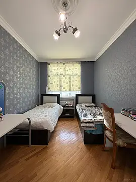 Satılır 3 otaqlı mənzil 140 m²