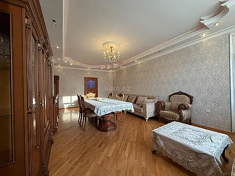 Satılır 3 otaqlı mənzil 140 m²