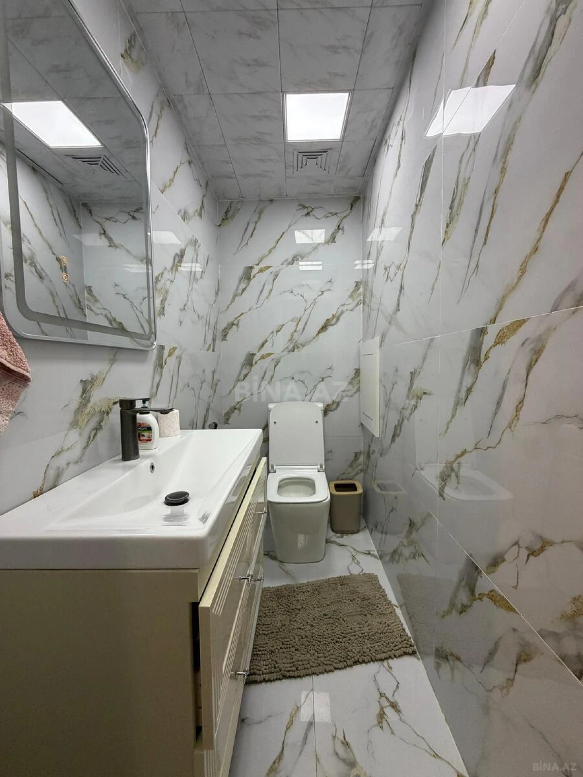 Satılır 3 otaqlı mənzil 140 m²