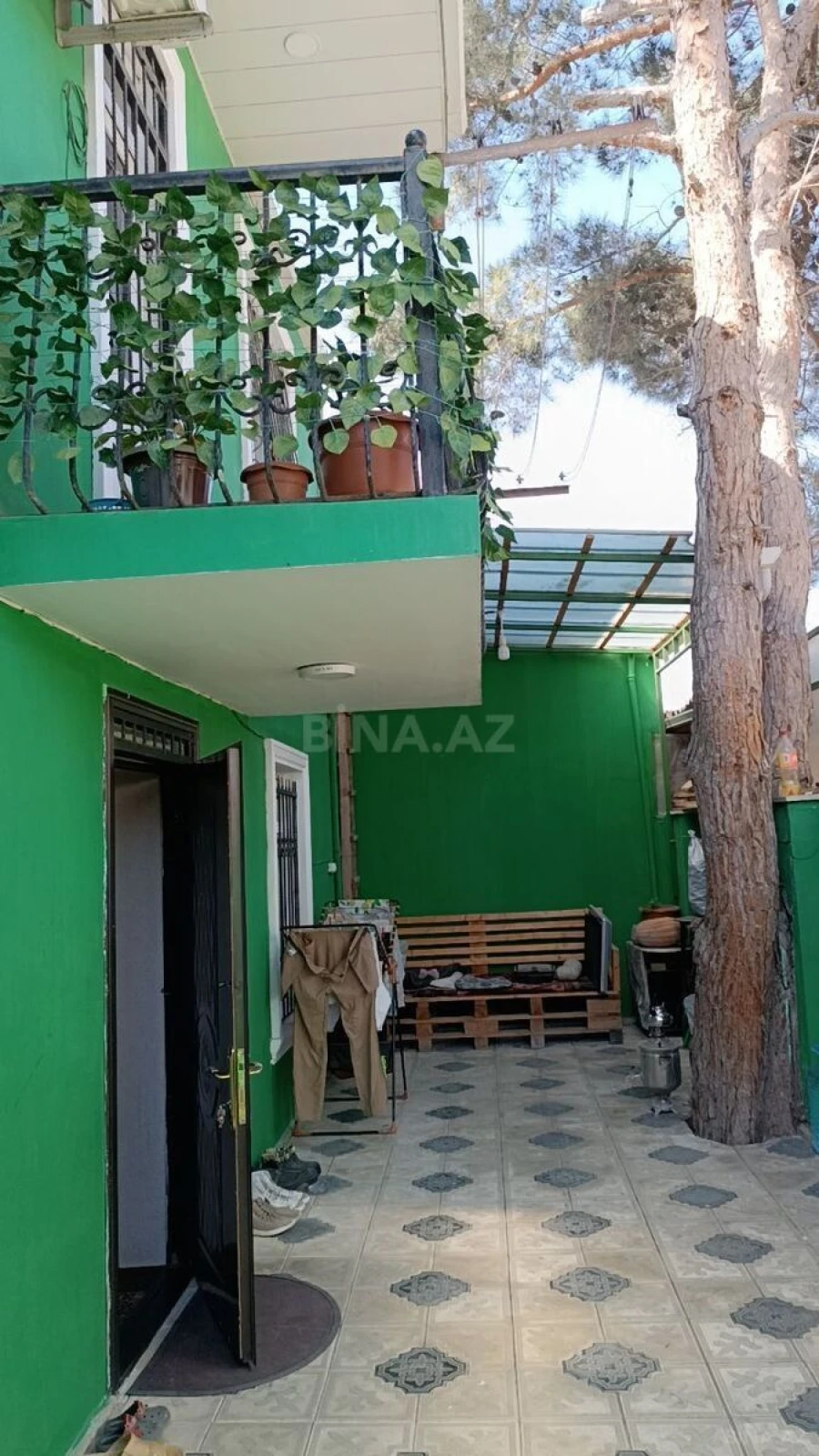 Satılır 5 otaqlı həyət evi 202 m²