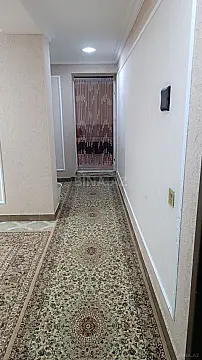 Satılır 5 otaqlı həyət evi 202 m²