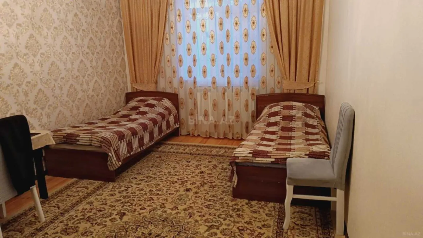 Satılır 5 otaqlı həyət evi 202 m²