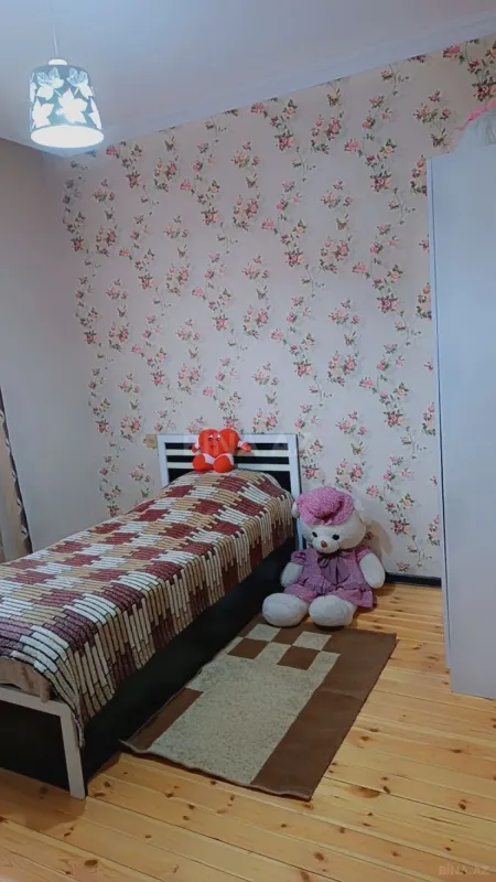 Satılır 5 otaqlı həyət evi 202 m²