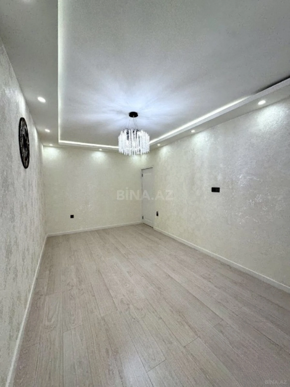 Satılır 2 otaqlı mənzil 65 m²