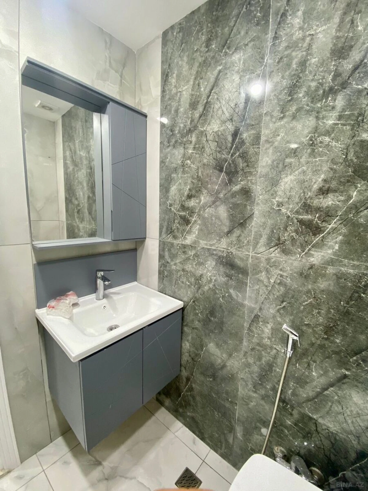 Satılır 3 otaqlı mənzil 65 m²