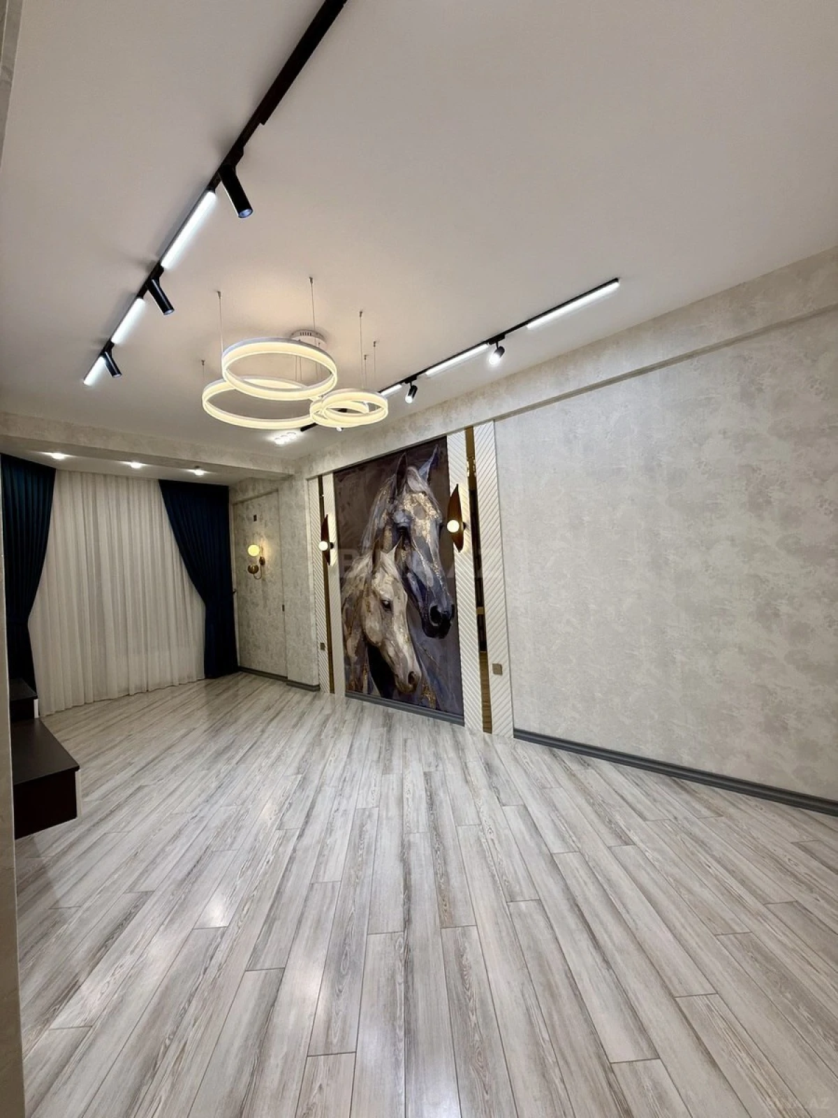 Satılır 3 otaqlı mənzil 96 m²