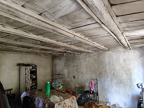 Satılır 2 otaqlı həyət evi 82.7 m²