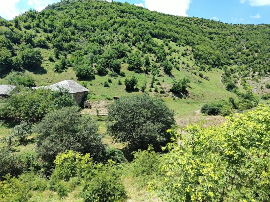 Satılır 2 otaqlı həyət evi 82.7 m²