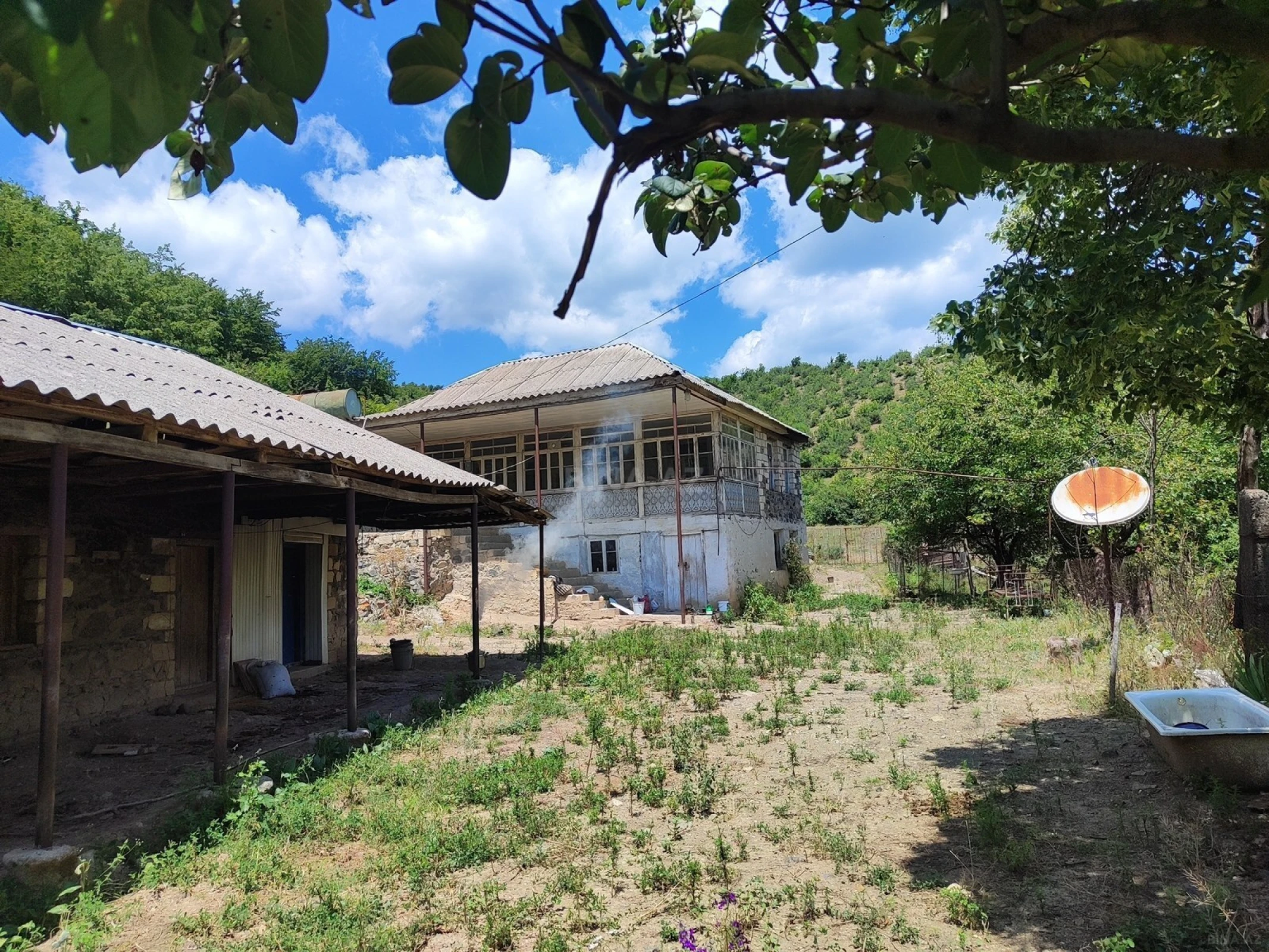 Satılır 2 otaqlı həyət evi 82.7 m²