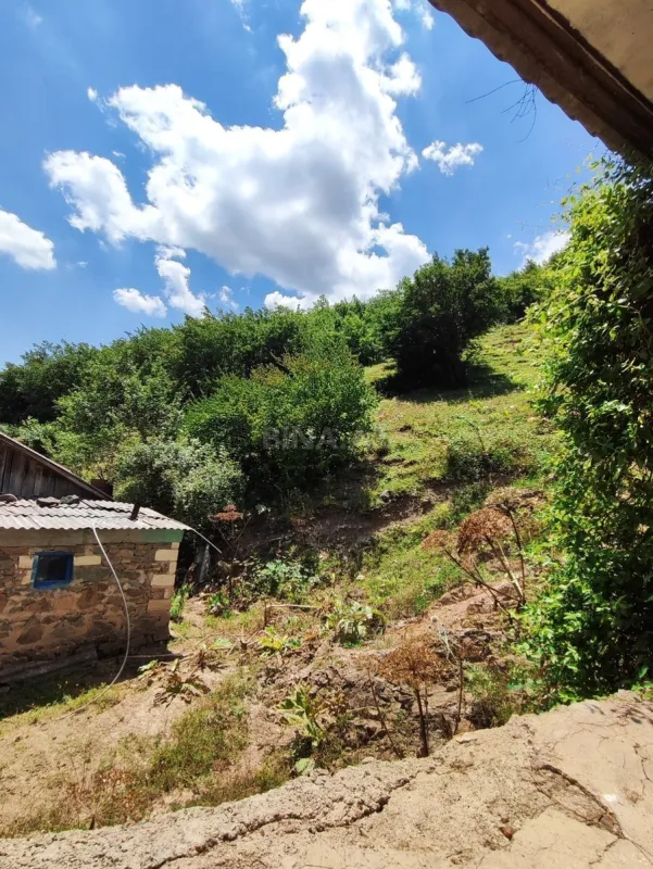 Satılır 2 otaqlı həyət evi 82.7 m²