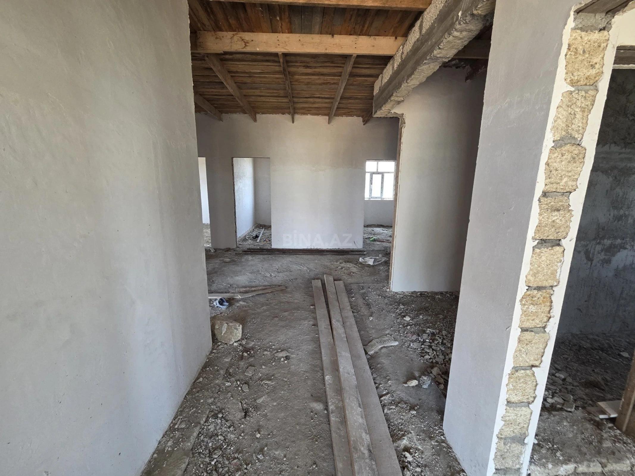 Satılır 5 otaqlı həyət evi 175 m²
