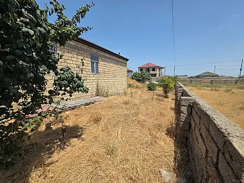 Satılır 5 otaqlı həyət evi 175 m²