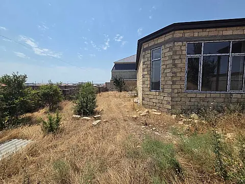 Satılır 5 otaqlı həyət evi 175 m²