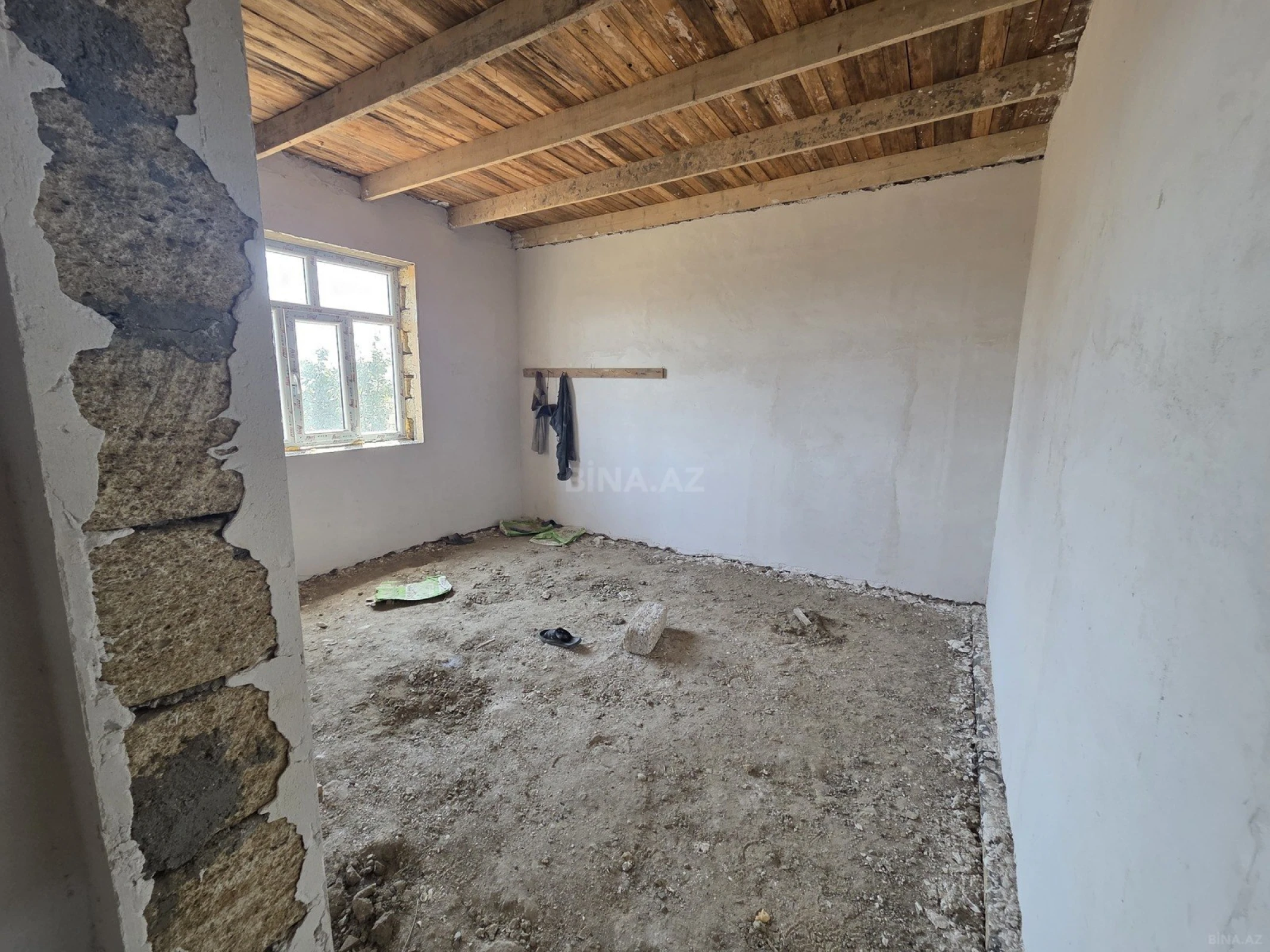 Satılır 5 otaqlı həyət evi 175 m²