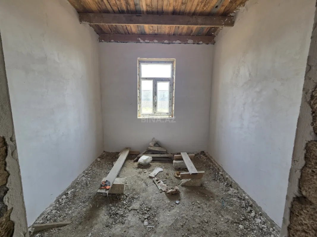 Satılır 5 otaqlı həyət evi 175 m²